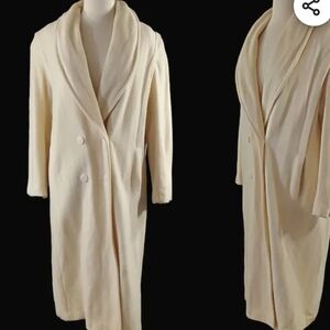 Forecaster of Boston Made in USA Cream/white long clean beautiful size 1X